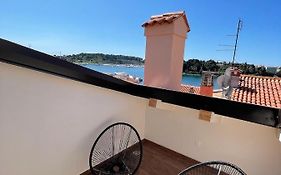 Villa Nea Seaview 3-Apartments!